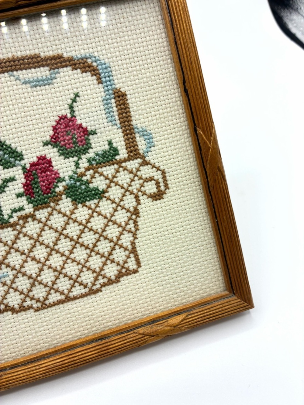 Vintage Floral Needlepoint Framed Art Cottage Farmhouse Decor - Picture 5 of 8